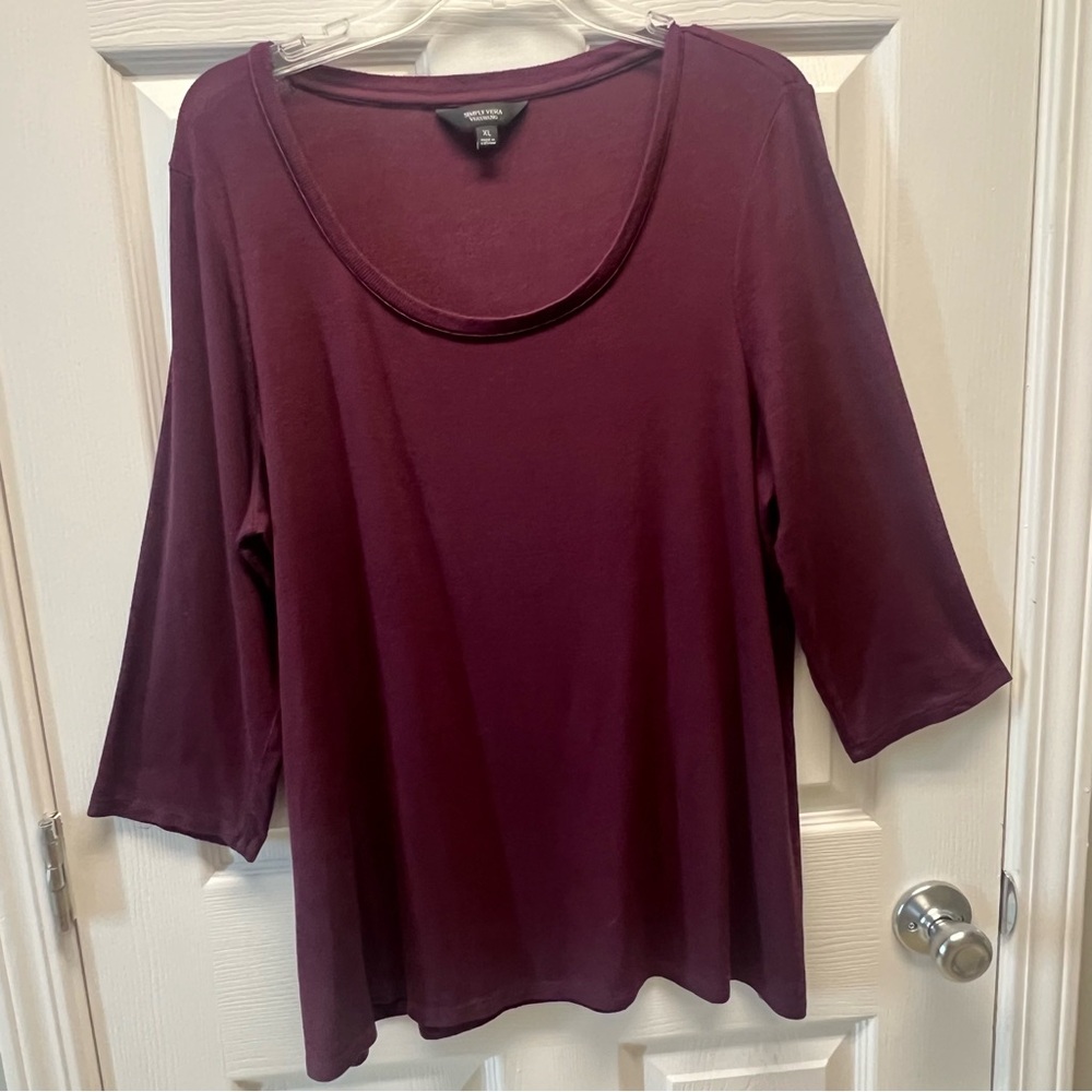 Simply Vera Vera Wang Deep 3/4 quarter sleeve Burgundy Blouse. Size XL